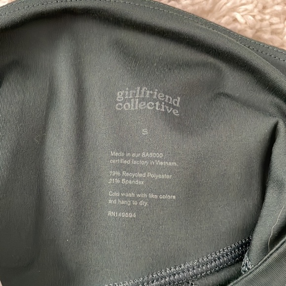 Girlfriend Collective Workout Set - Picture 6 of 7